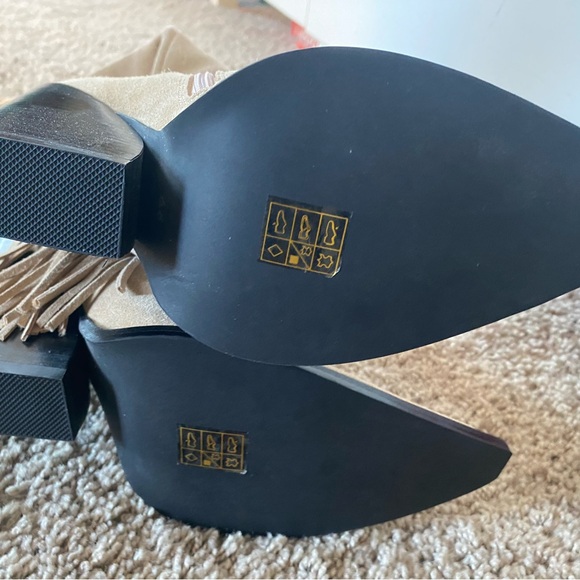 Jeffrey Campbell Women’s Cattle Fringe Knee-High Beige Boots 6.5 New - Picture 7 of 9